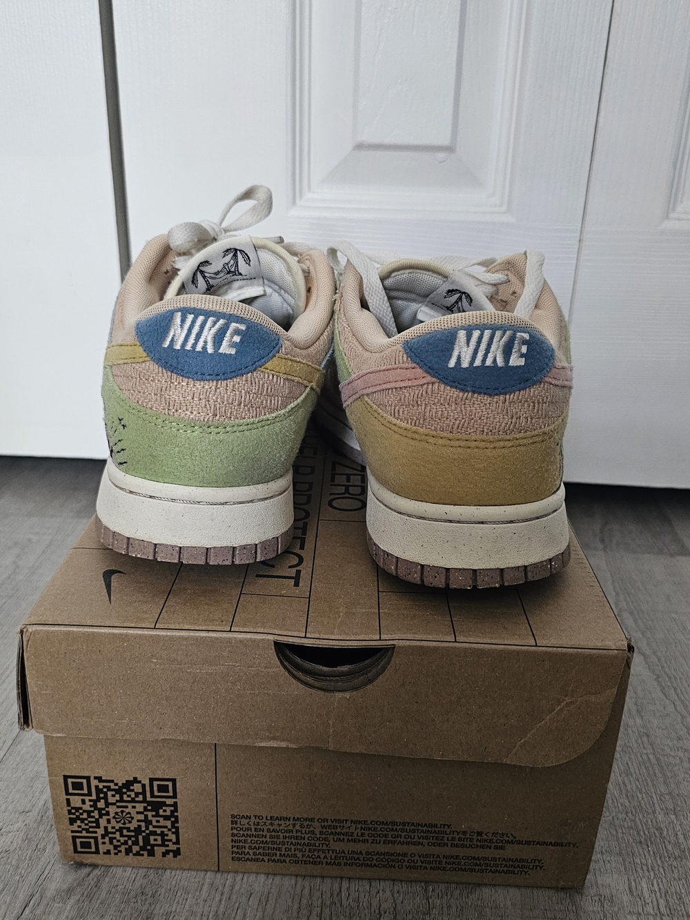 Nike Dunk Low SE Pastel Multi Colorway Sneakers - Picture 3 of 4
